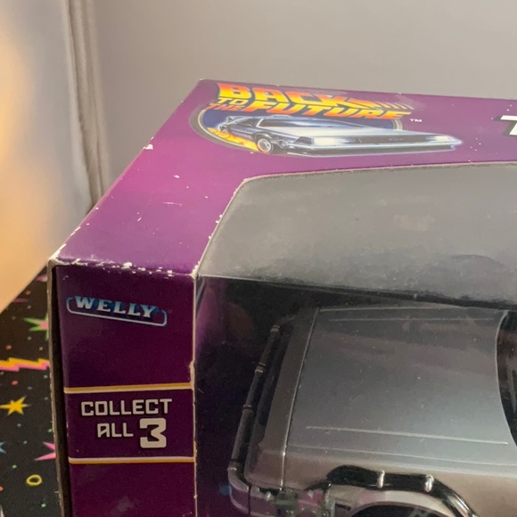 Sealed Welly Back to the Future Delorean Time Machine - Picture 7 of 13